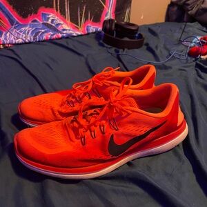 RED AND ORANGE NIKE FREE RUN
